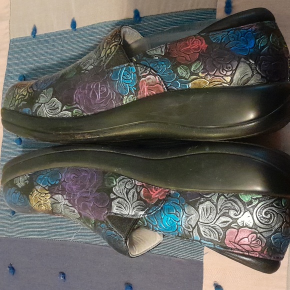 Alegria colorful roses shoe size 8.5 - Picture 4 of 7